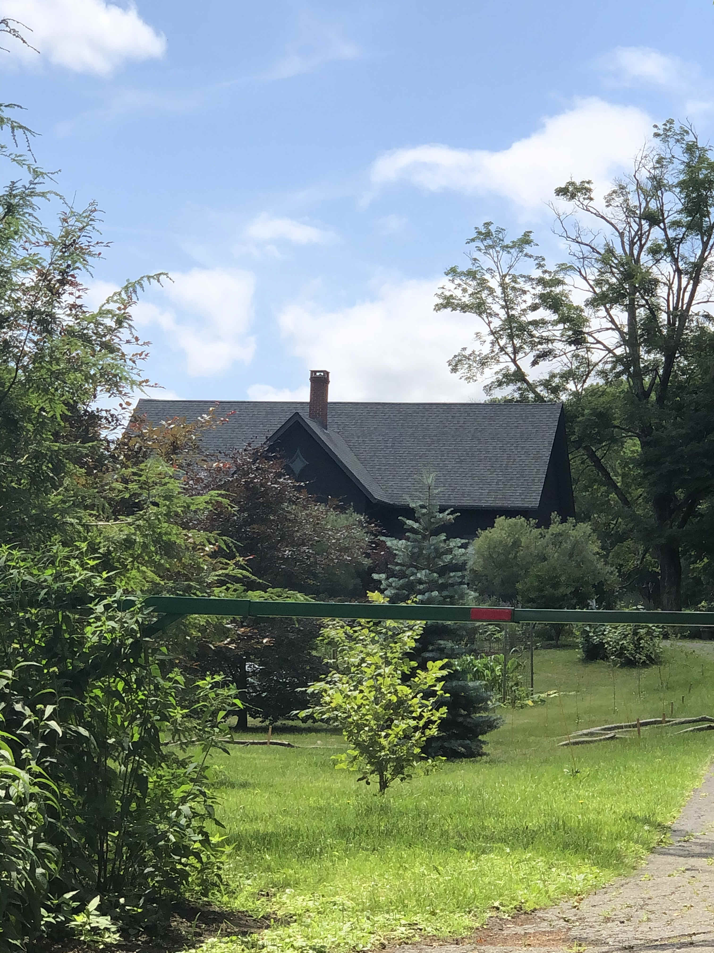 Building photograph for 342 MILLERTON ROAD